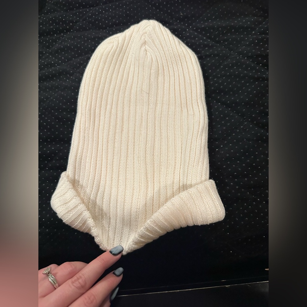 Hat - Picture 3 of 4